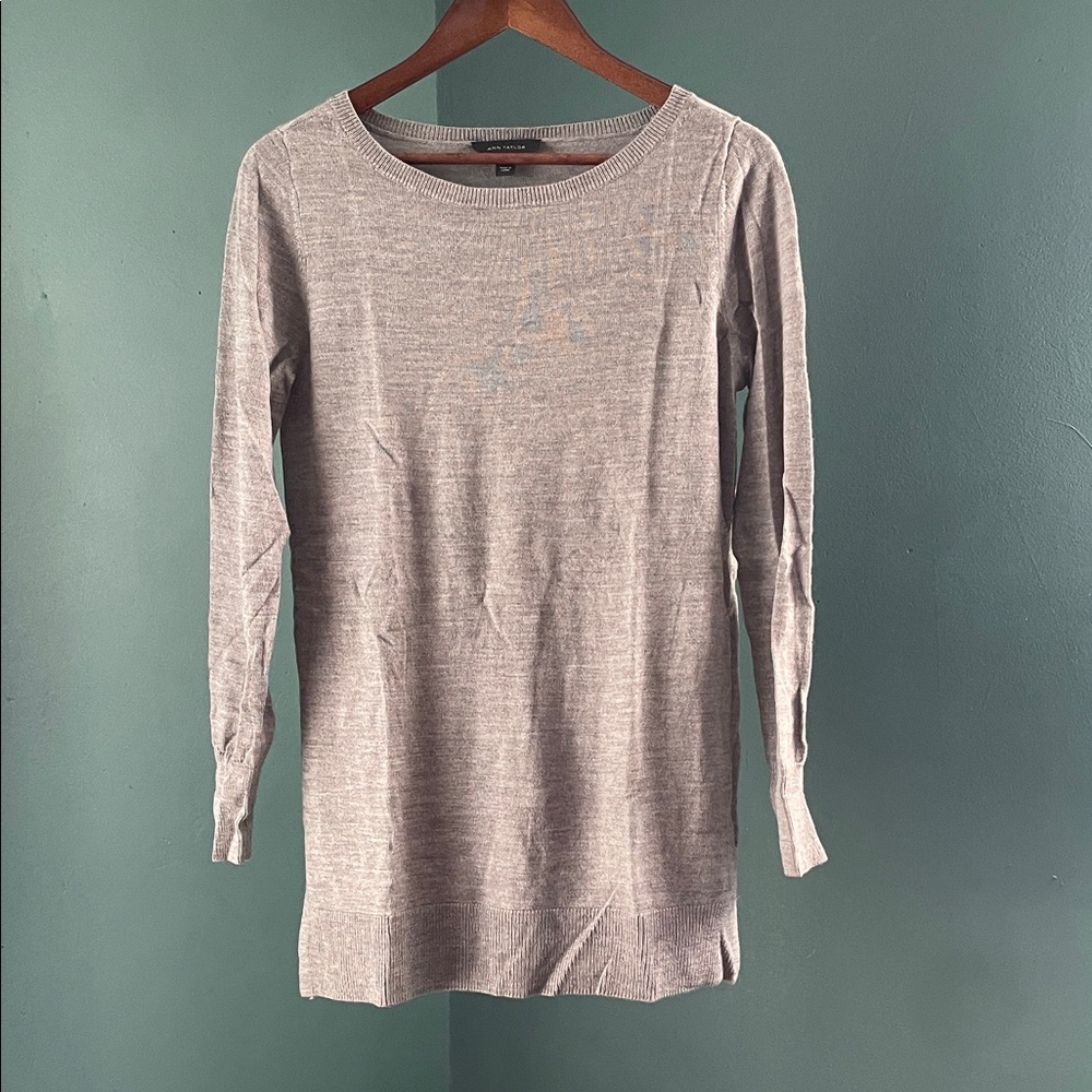 Ann Taylor Light Gray Knit Top